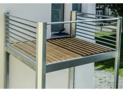 Designbalkon Standard 288x236x290cm BPC-Boden in Anthrazit mit Lamellengeländer
